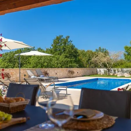 Beautiful Bel Fiore In Sv Lovrec Villa *